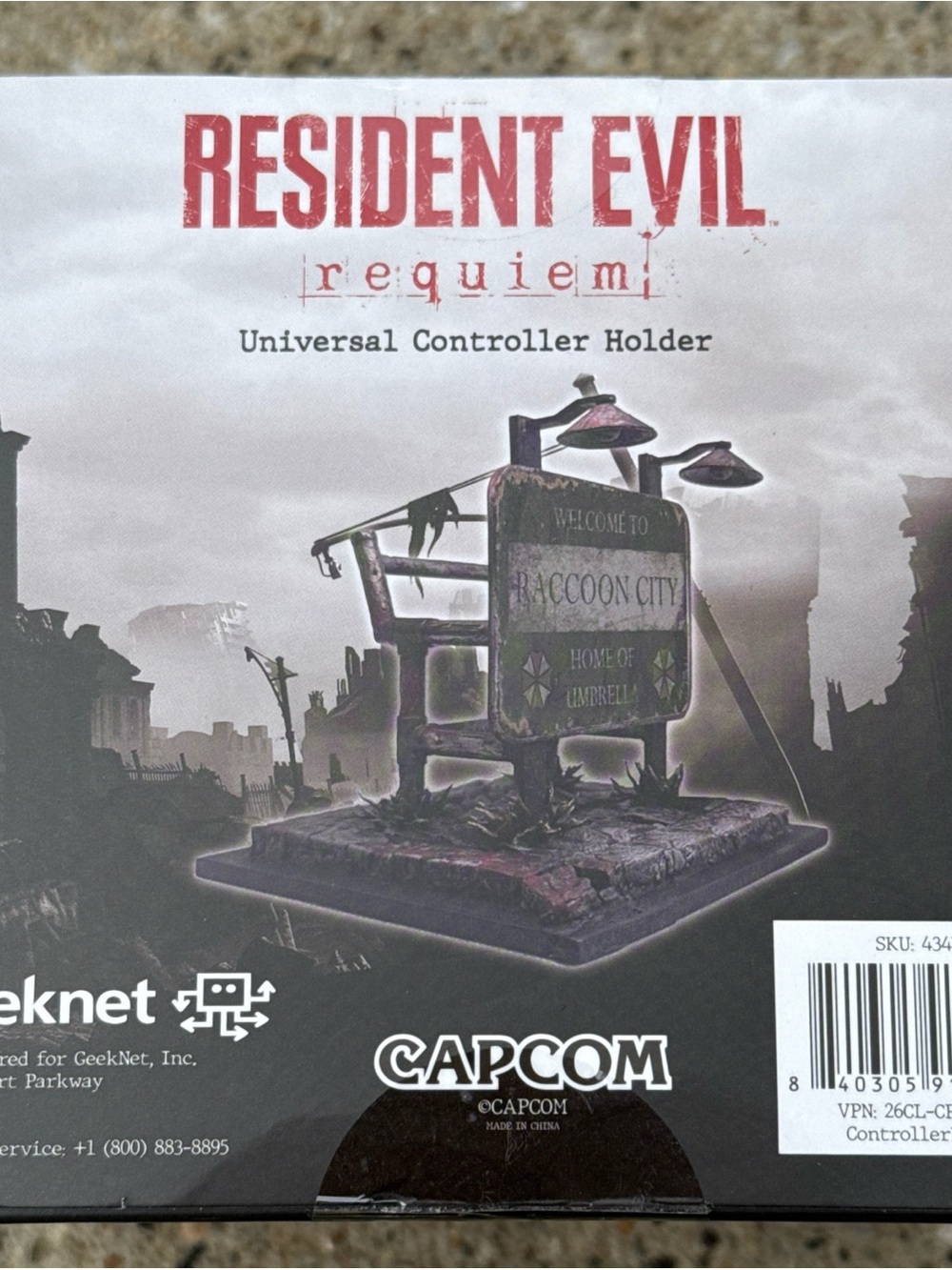 Resident Evil Requiem Universal Controller Holder - Black/Grey - Picture 2 of 5